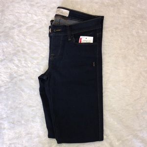 NWT Crawford Low Rose Super Skinny Jeans